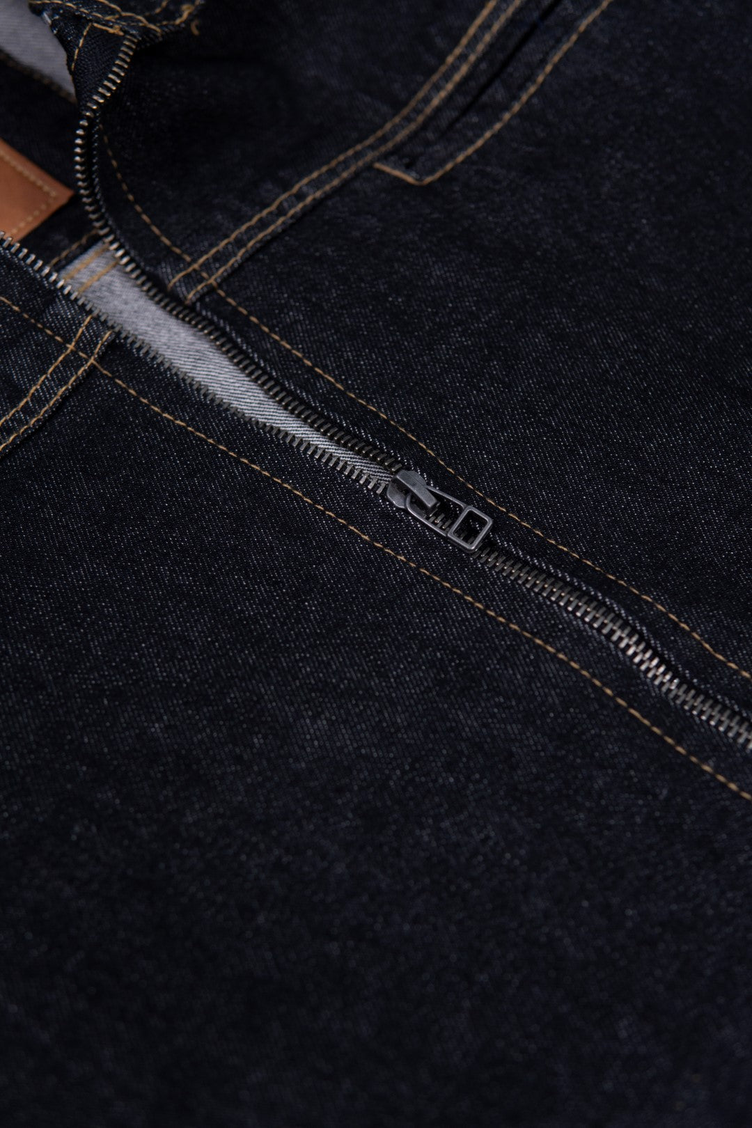 IVAR® Oversized Black Denim Zipper