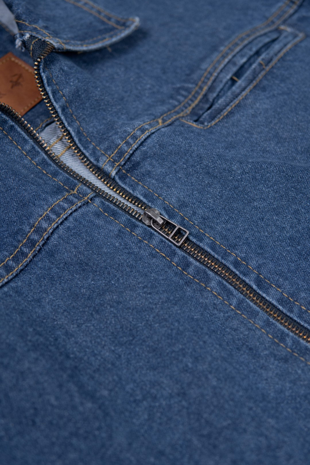 IVAR® Oversized Light Blue Denim Zipper