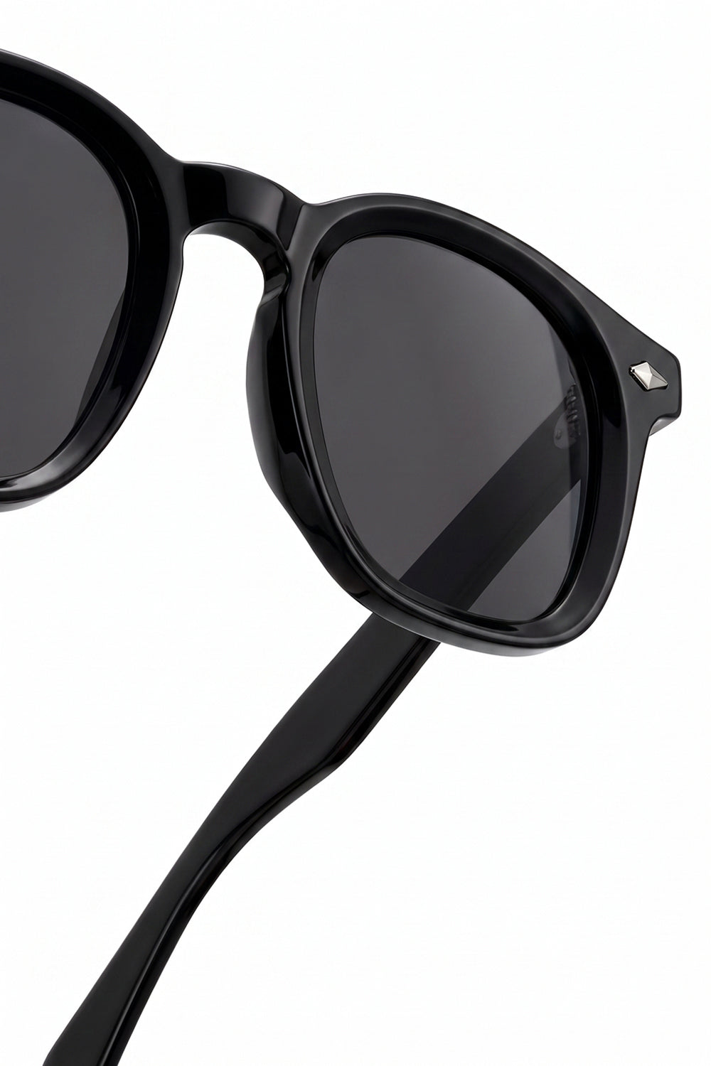 Ivar Legacy UV Protection Glasses - Angled Detail View - IVAR Clothing