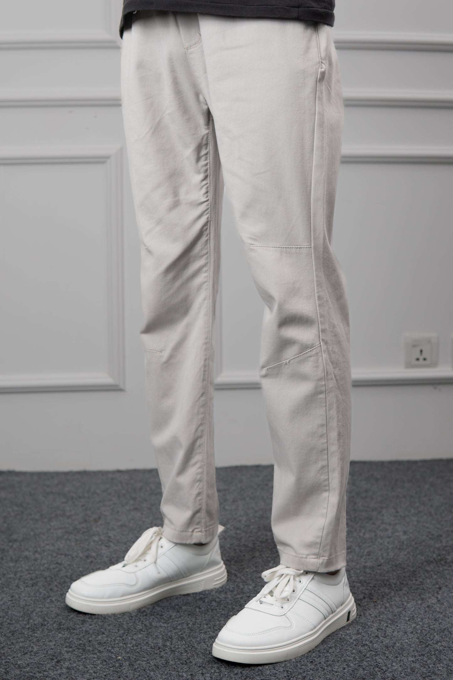 IVAR® Subtle Grey Enzyme Wash Chino